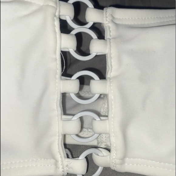 White Ring Bikini๐ค - Picture 4 of 7